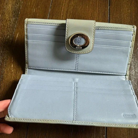 Coach turn lock wallet - Picture 10 of 16